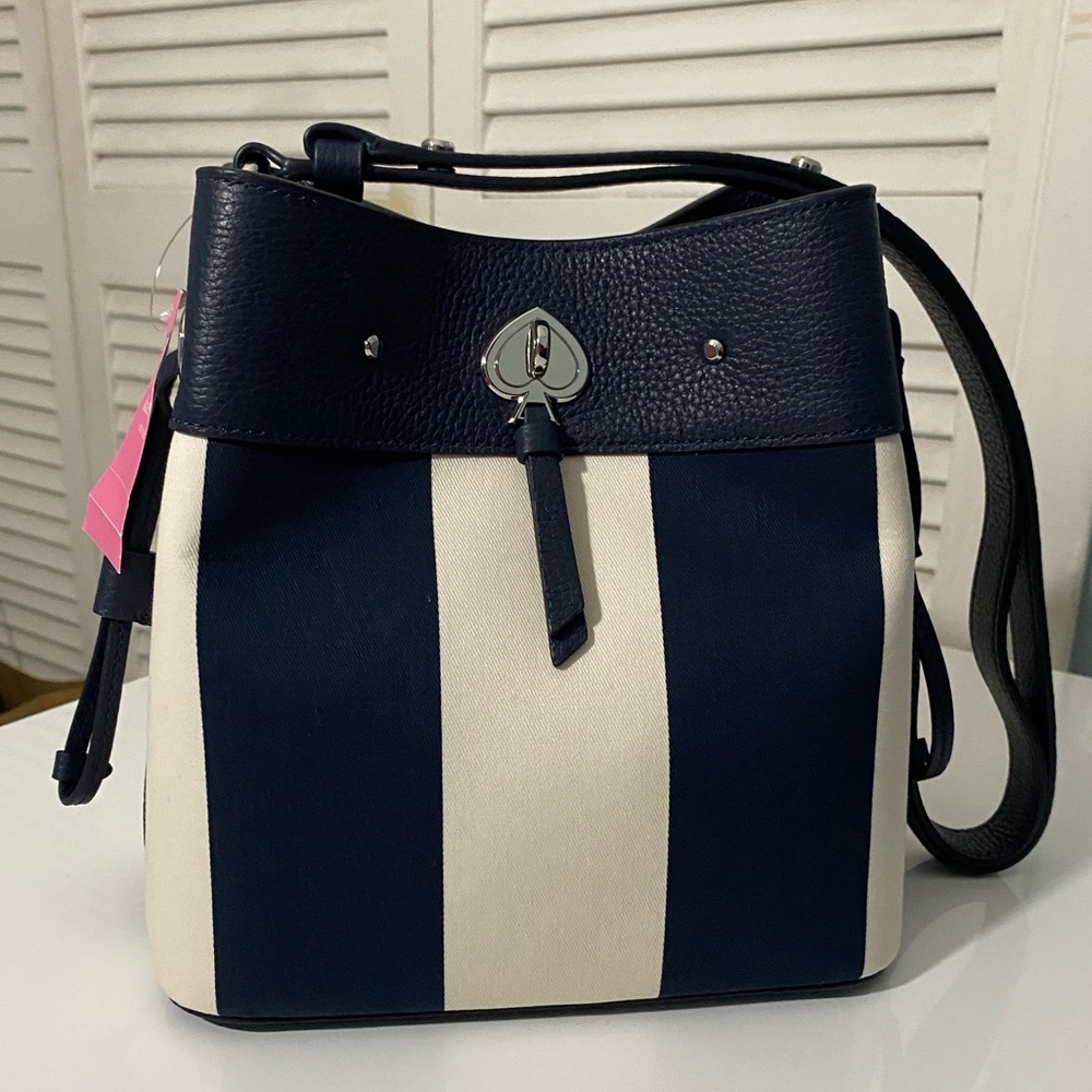 NWT Kate Spade Marti small bucket bag